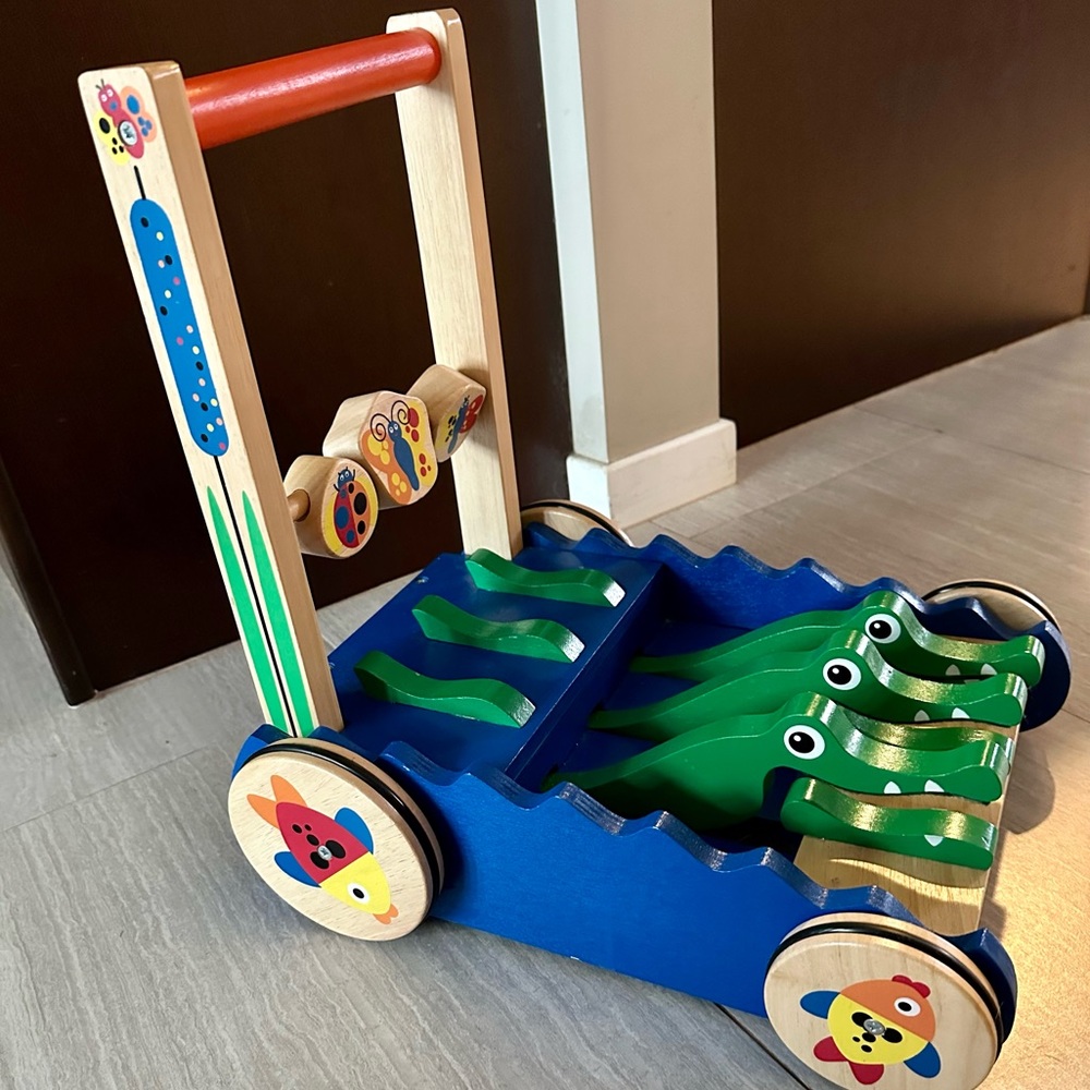 Melissa & Doug Alligator Push Toy Child Kid Toddler Walker Baby